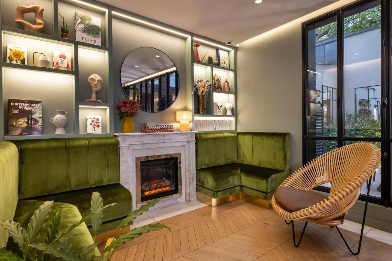 Hotel La Canopee 3*